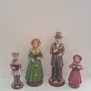 Vintage Victorian Christmas Caroler Set, 4 Pieces.
